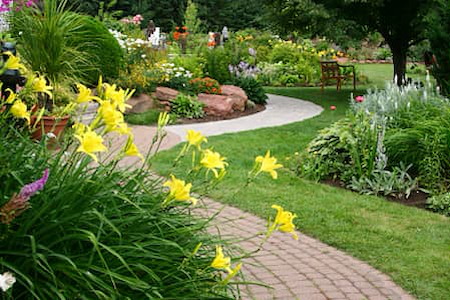 Commercial landscape maintenance checklist for indiana properties monthly seasonal